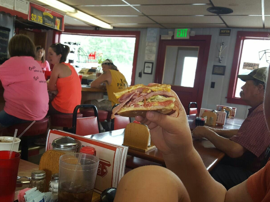 Delta餐馆和美食-Barn Restaurant