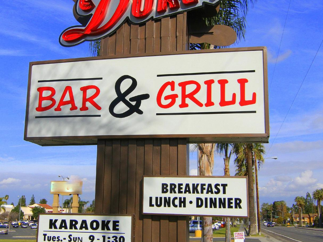 Duke's Bar And Grill