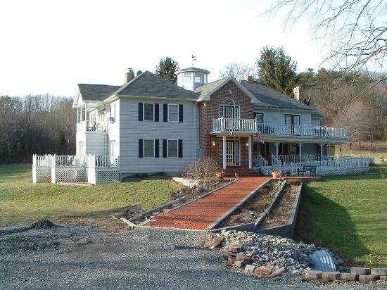 Berkeley Springs Spa and Inn-浴室
