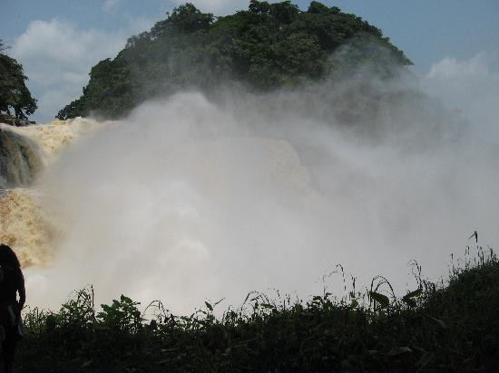 Zongo Falls景点图片