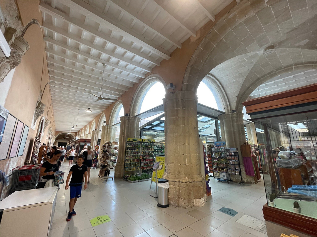 Mercat Des Claustre-Mahon必去景点