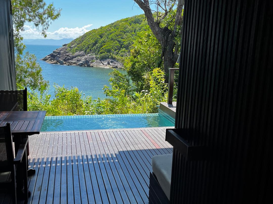 班达拉岛度假屋主图