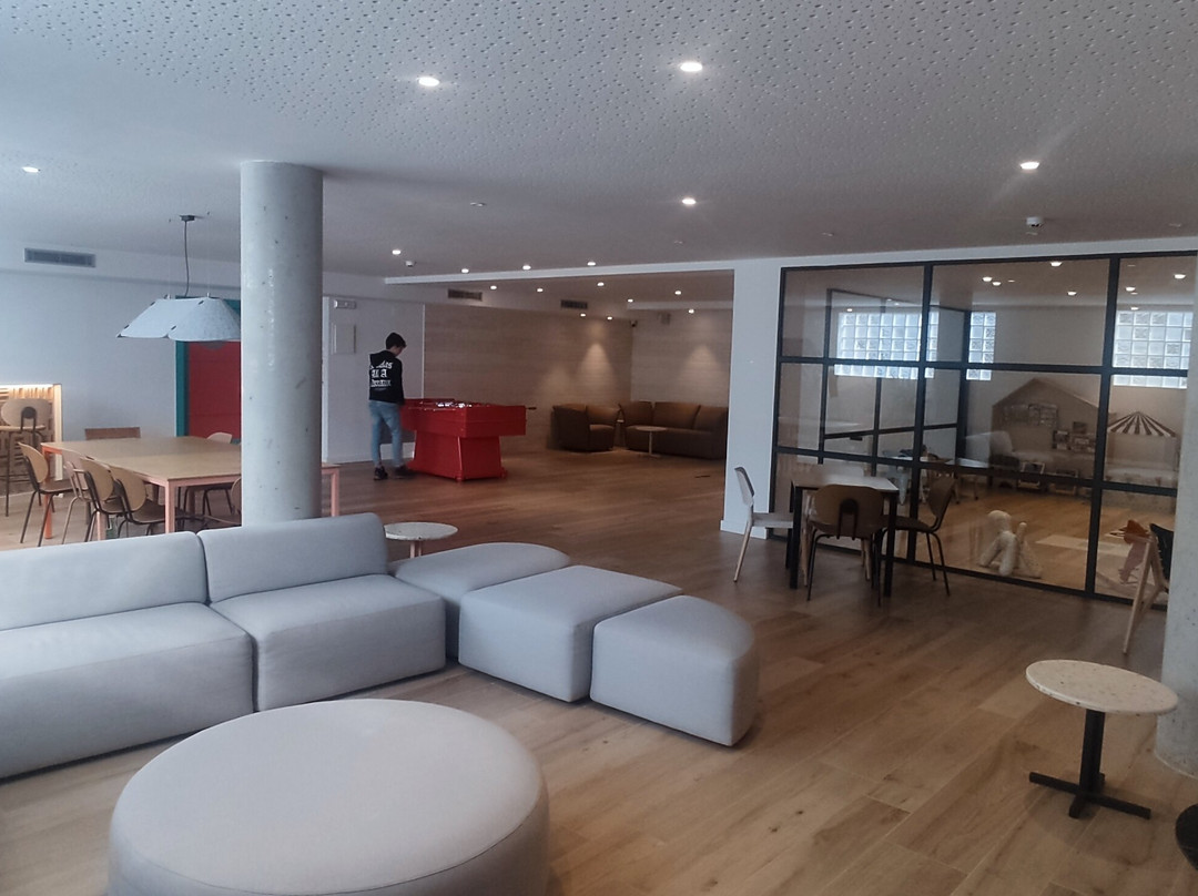 两条河酒店主图