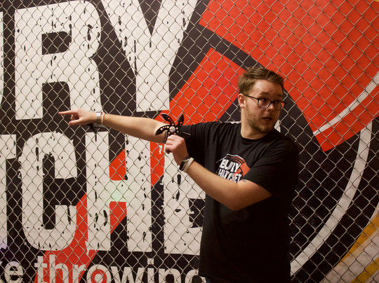 Bury the Hatchet Freehold - Axe Throwing-弗里霍尔德必去景点