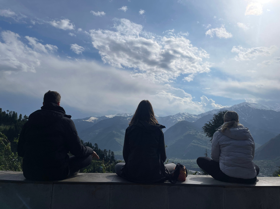 Om Sampoorn Yoga景点图片