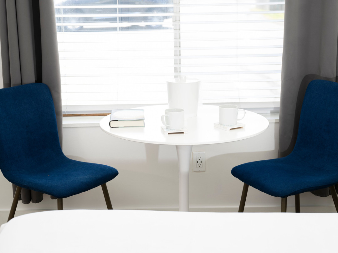 克里尔镇汽车旅馆主图