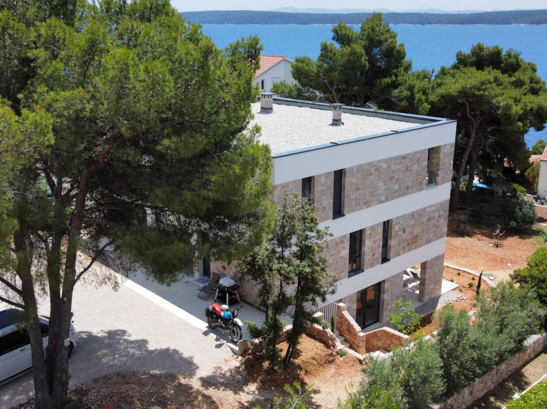 Nautilus-bay Suites & Apartments