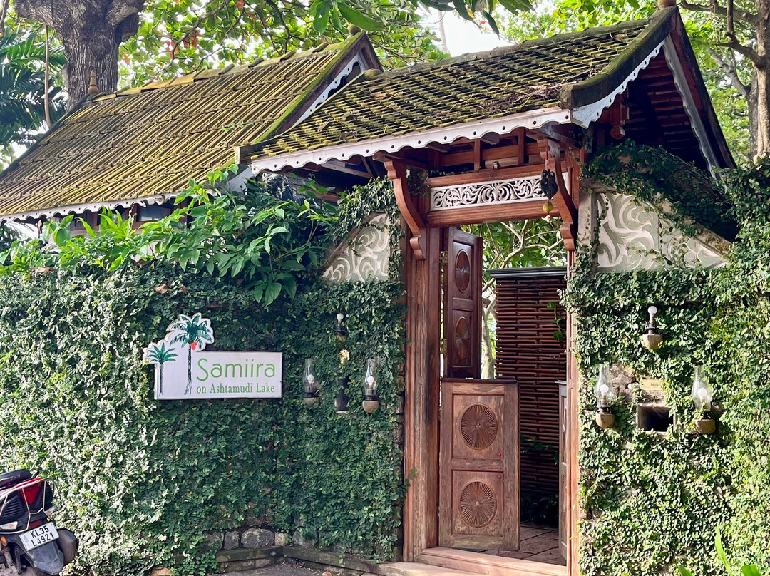 Samiira On Ashtamudi Lake主图
