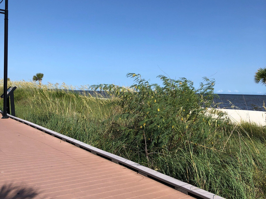 West Biloxi Boardwalk景点图片