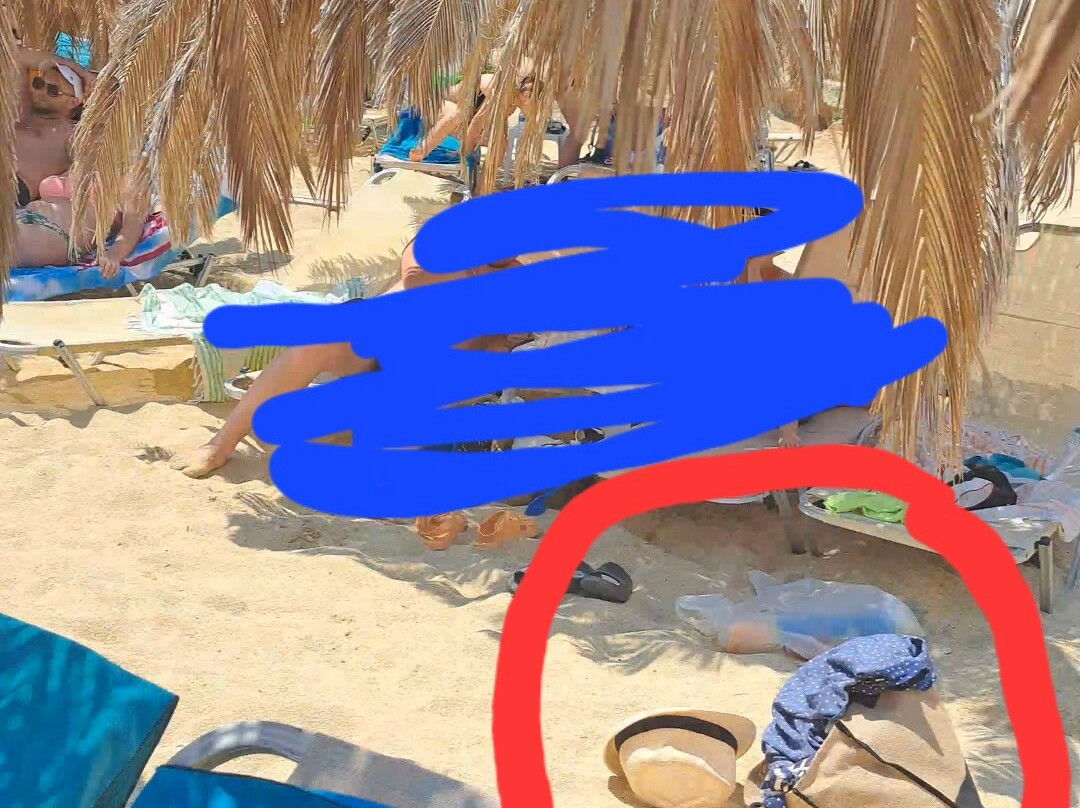 Tigania Beach景点图片
