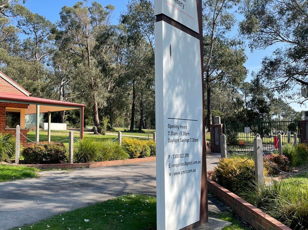 Healesville Cemetery景点图片