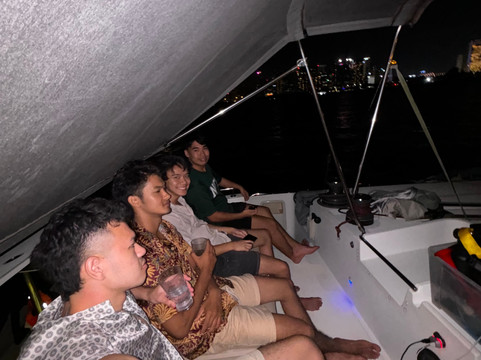 Waga Mari Catamaran Charters-圣淘沙岛必去景点