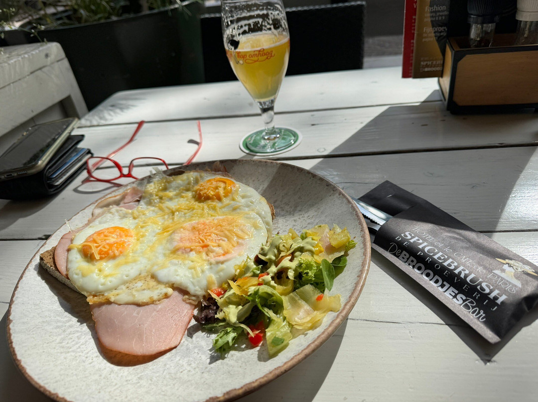 Hotel et le Cafe de Paris主图