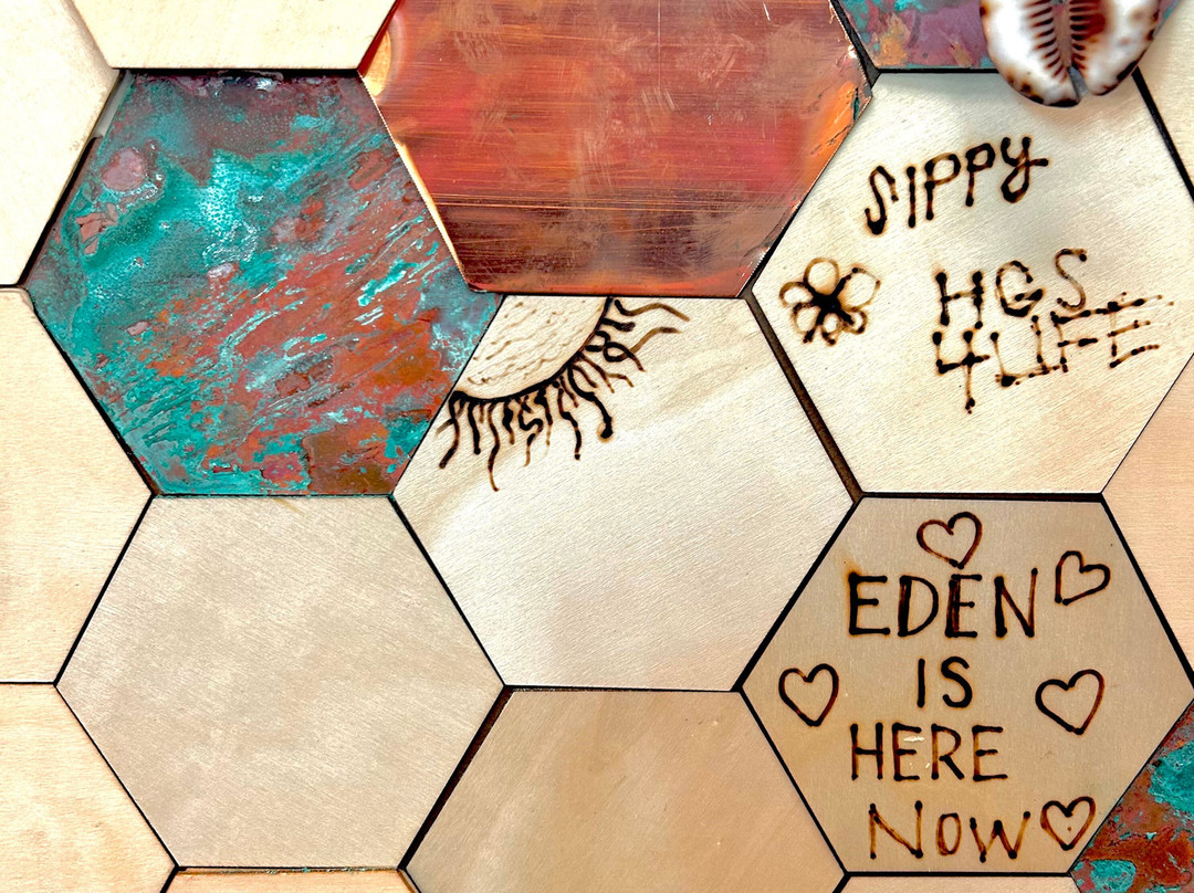 Bee Boys Bee Space-凯鲁瓦-柯纳必去景点