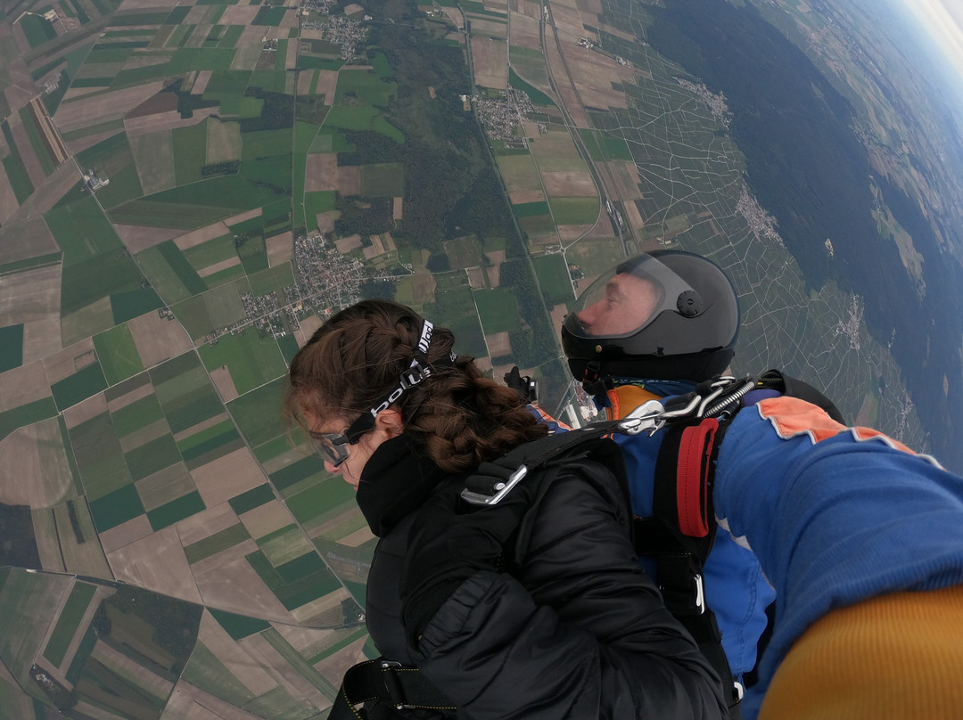 Air Parachutisme景点图片