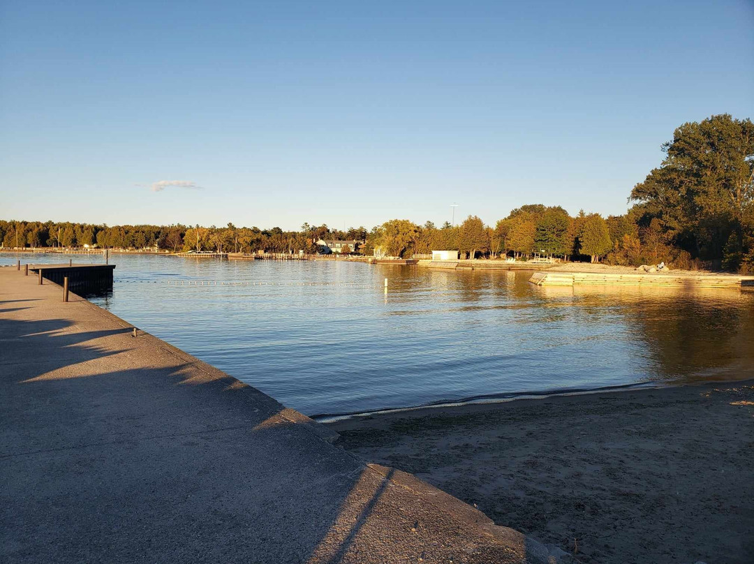 Ellison Bay酒店住宿-The Ellison Inn & Lounge