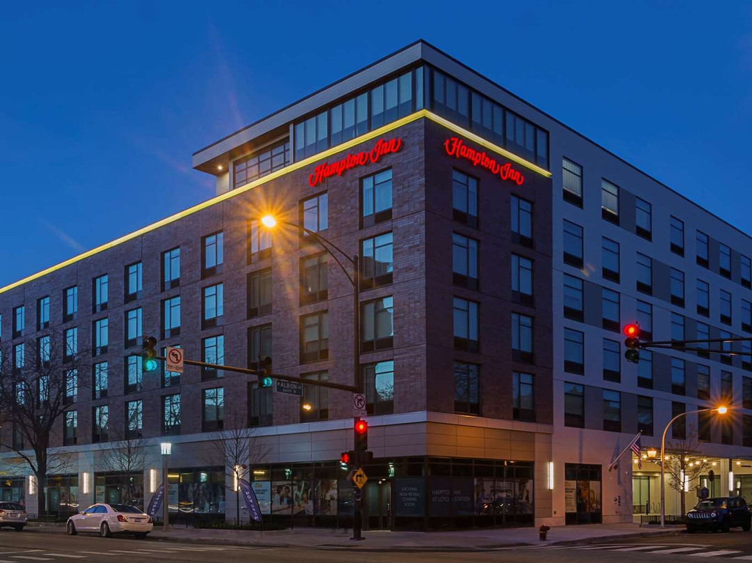 Hampton Inn Chicago North-Loyola Station