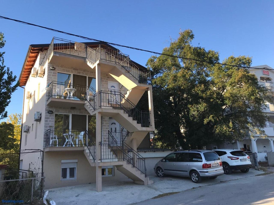 Budva, Jaz, Apartmani Dif