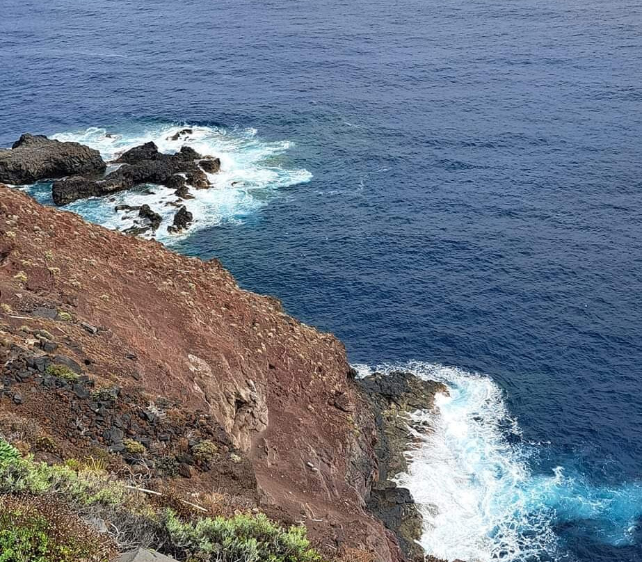 Mirador De La Playa De Nogales景点图片