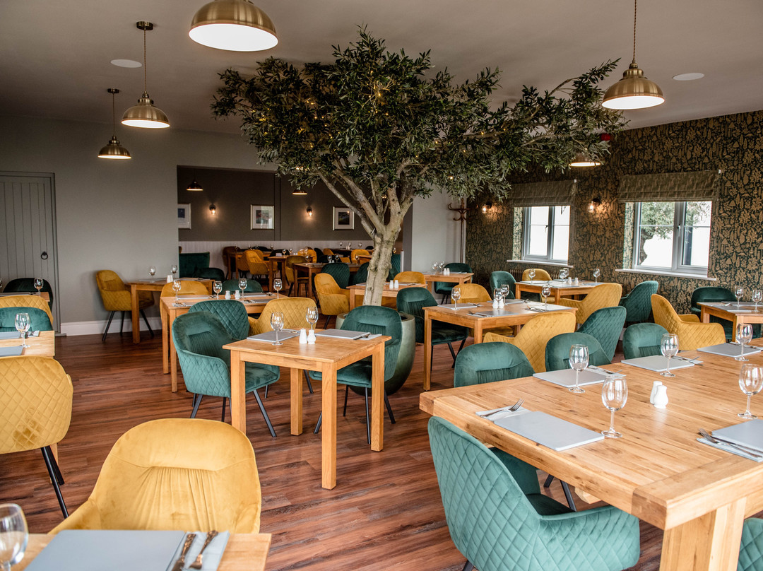 王后之首酒店主图