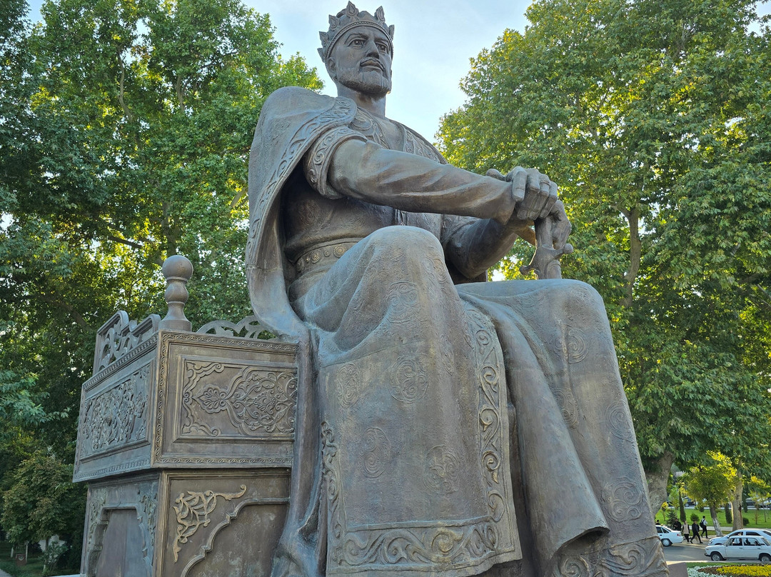 Statue of Amir Temur-撒马尔罕必去景点
