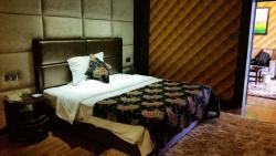 晟世仟和酒店主图