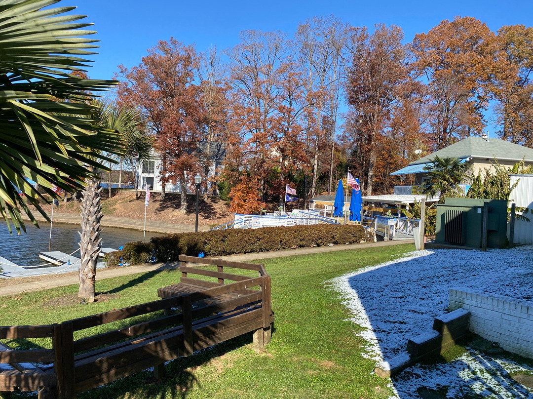 Toucan's Lakefront Restaurant