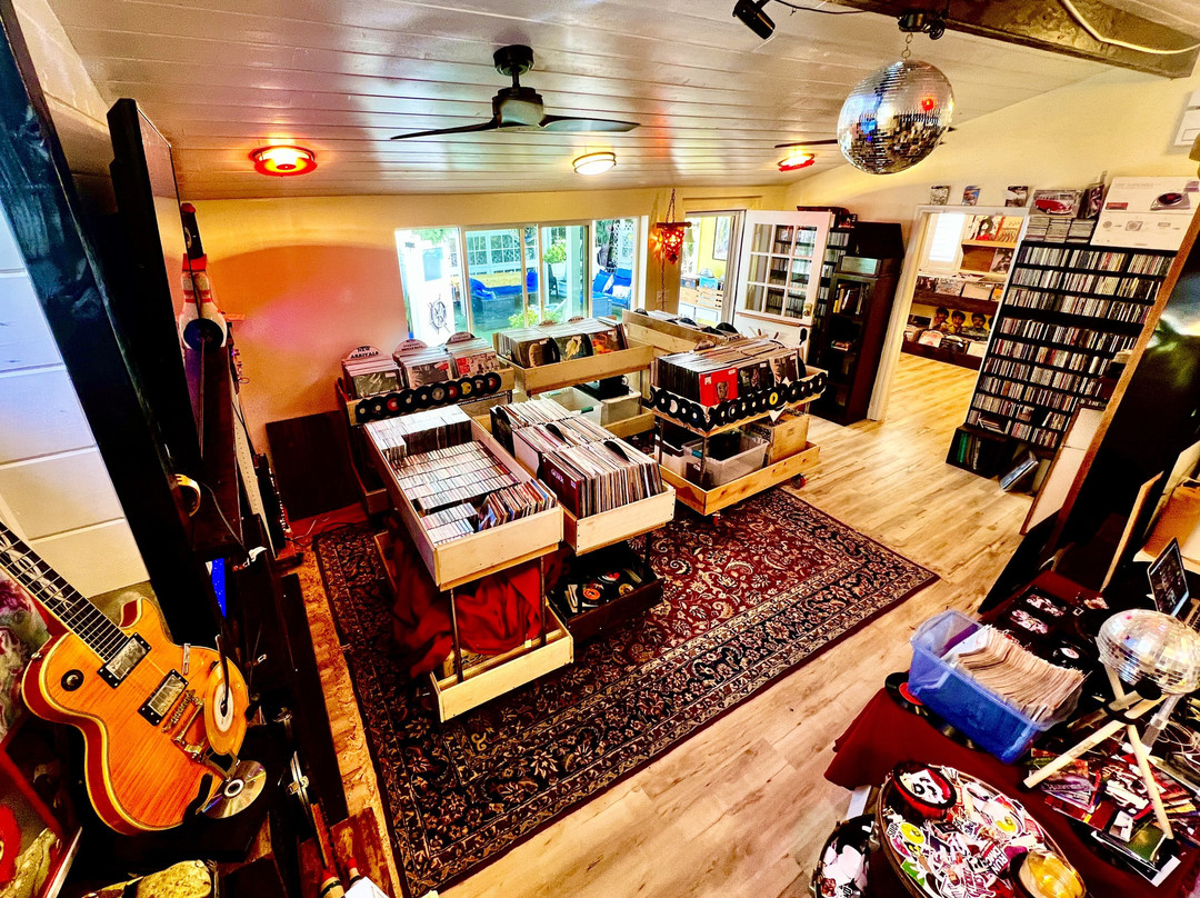 Love Bus Records-卡尔斯巴德必去景点