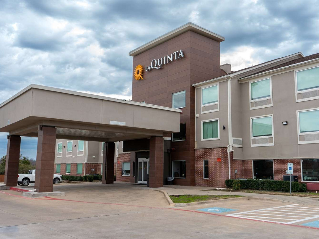La Quinta Inn & Suites by Wyndham Dallas Mesquite