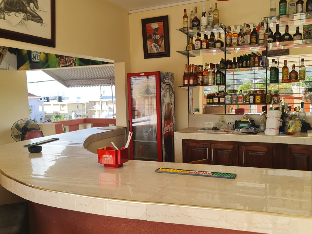 Paradise Place主图