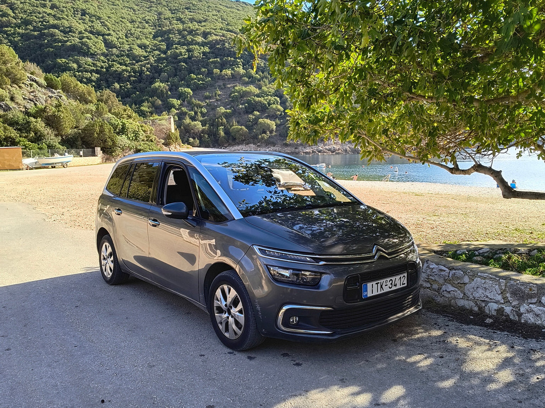 Kefalonia Taxi 24/7-凯法利尼亚岛必去景点