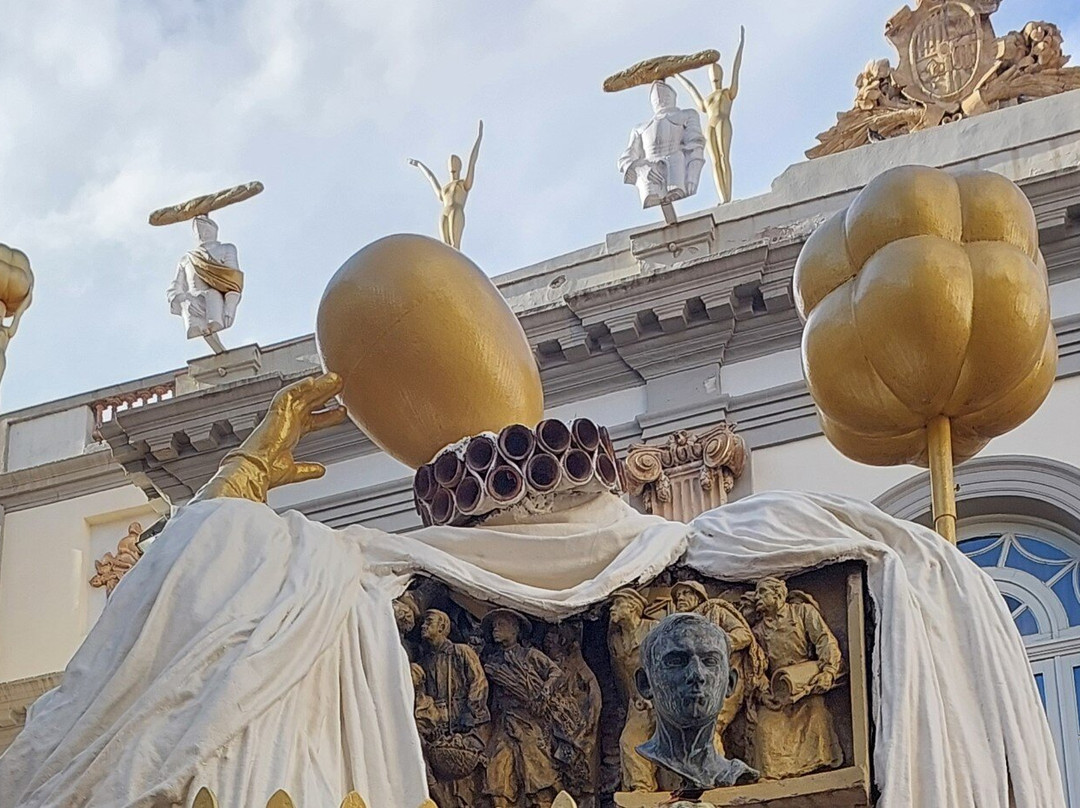 Memorial Monument to the Catalan Philosopher Francesc Pujols景点图片