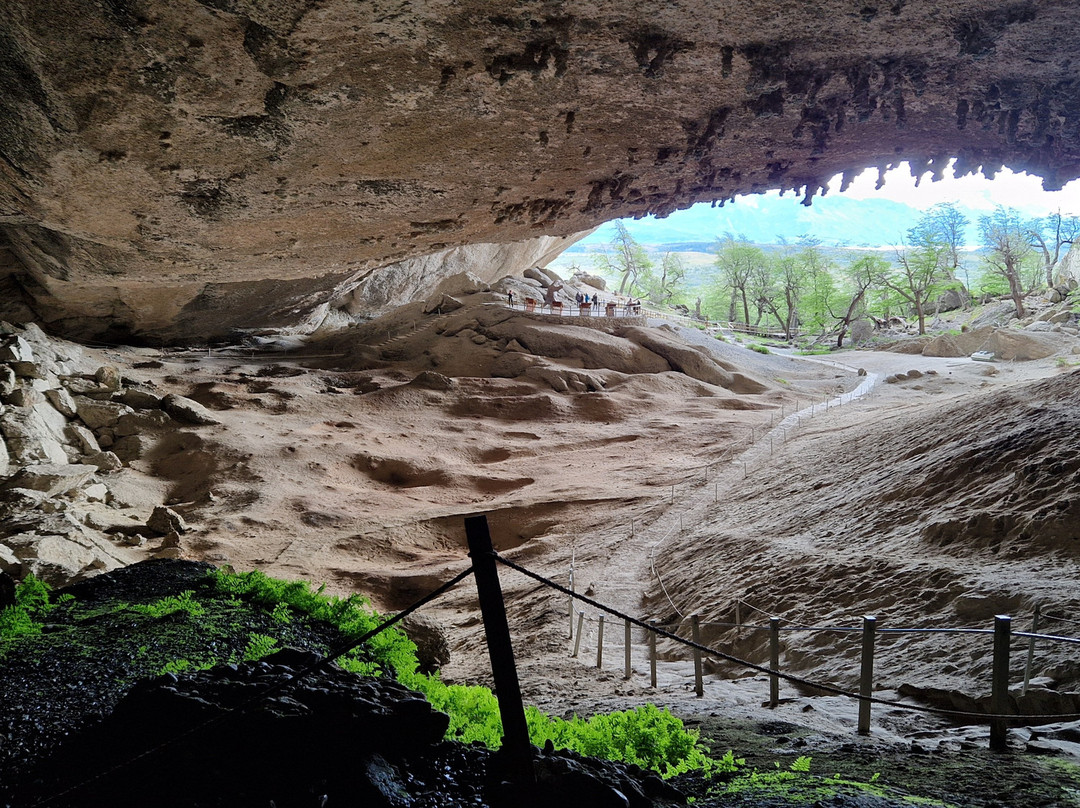 Cueva del Milodon-纳塔莱斯港必去景点