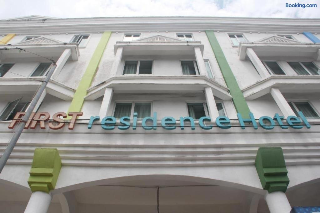 First Residence Hotel