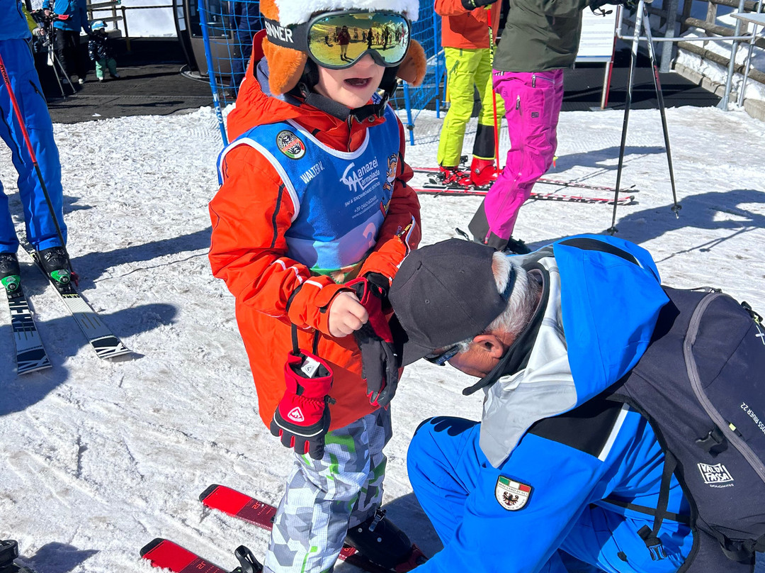 Ski and Snowboard School Canazei Marmolada景点图片