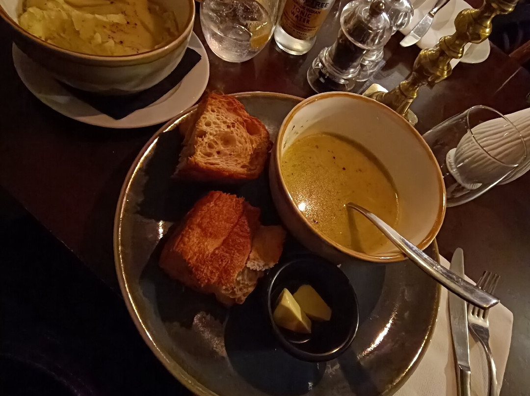 The Crown Inn at Benson主图