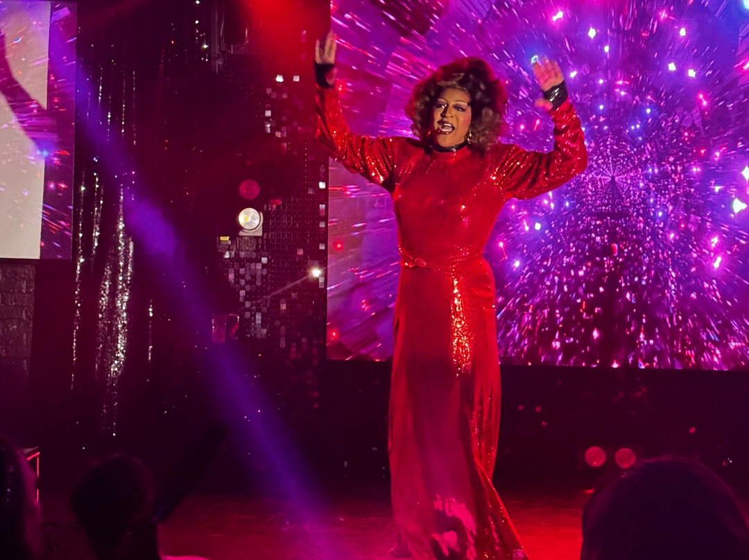 The Palm Cabaret and Bar-瓦拉塔港必去景点