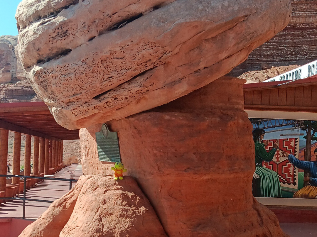 Twin Rocks Trading Post-布拉夫必去景点