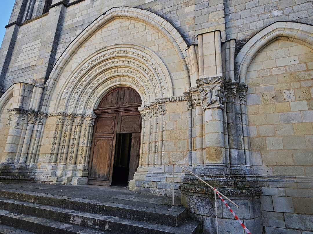 Eglise Notre Dame – Ancienne collegiale Saint-Outrille景点图片