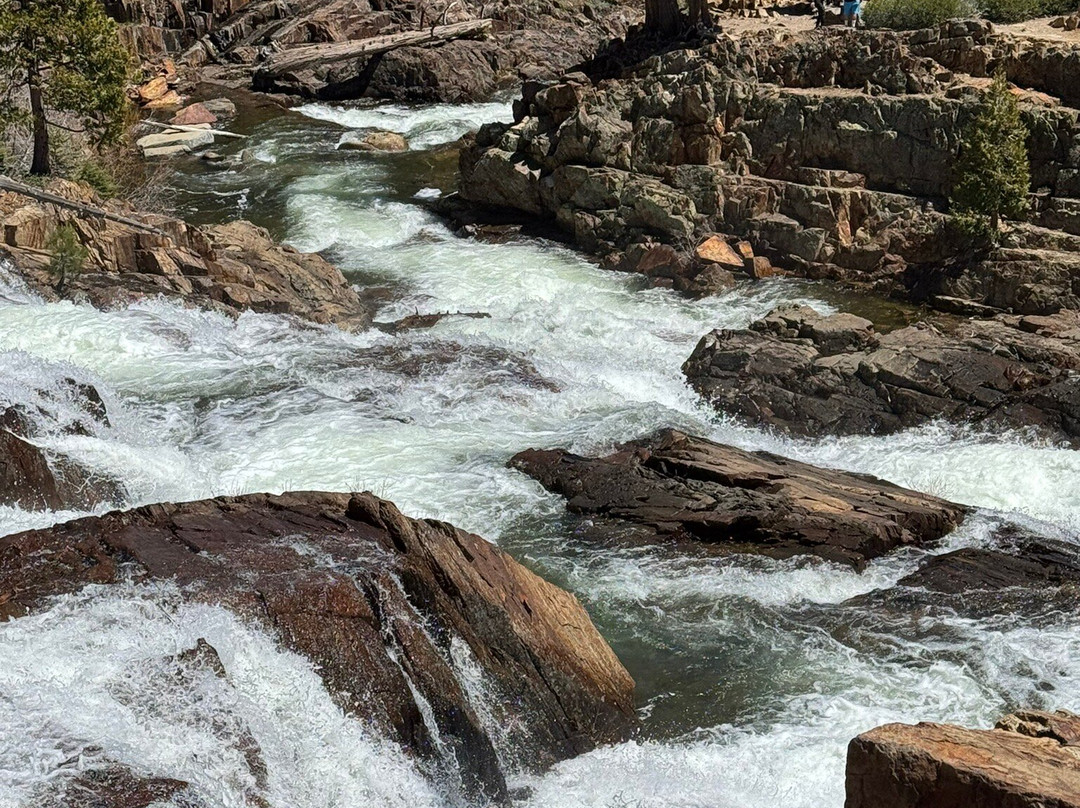 Glen Alpine Falls-南太浩湖必去景点