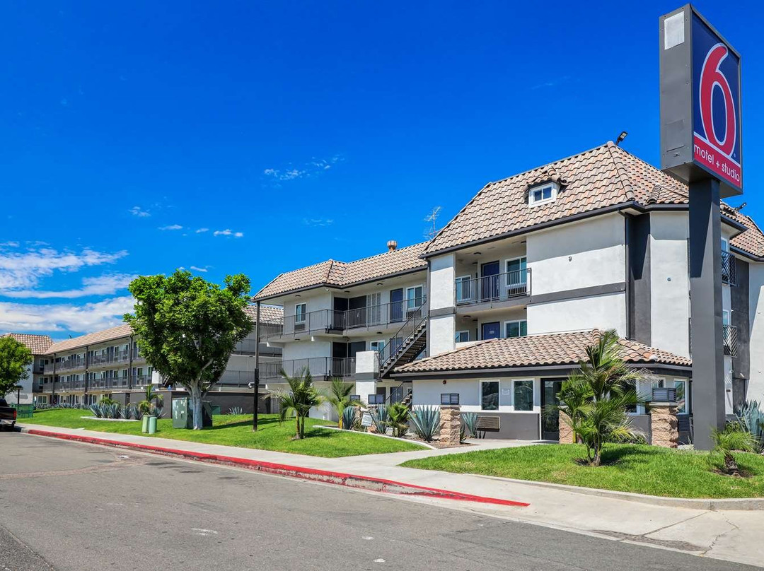 Motel 6 Escondido, CA