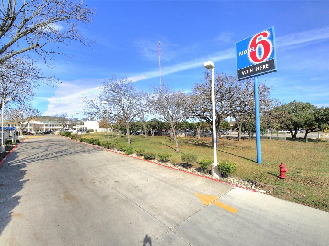 Hunt酒店住宿-Motel 6 Kerrville