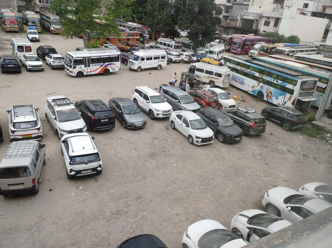 Hotel Trimurti Haridwar主图