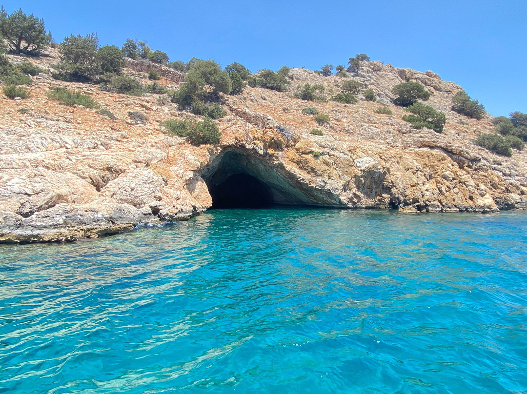 Gialitissa Boat Trips, Panermos-Panermos必去景点