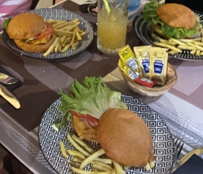 PAN-TEAM Cóctel & Burguer