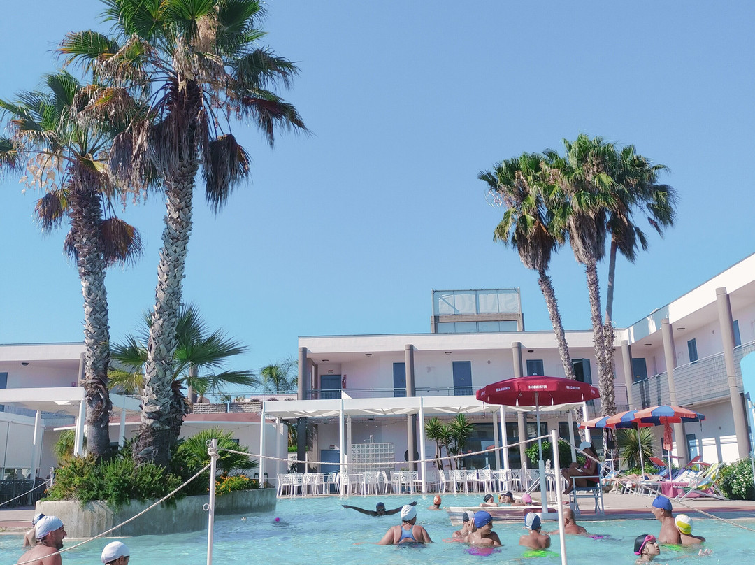 Sairon Village Pool And Beach主图