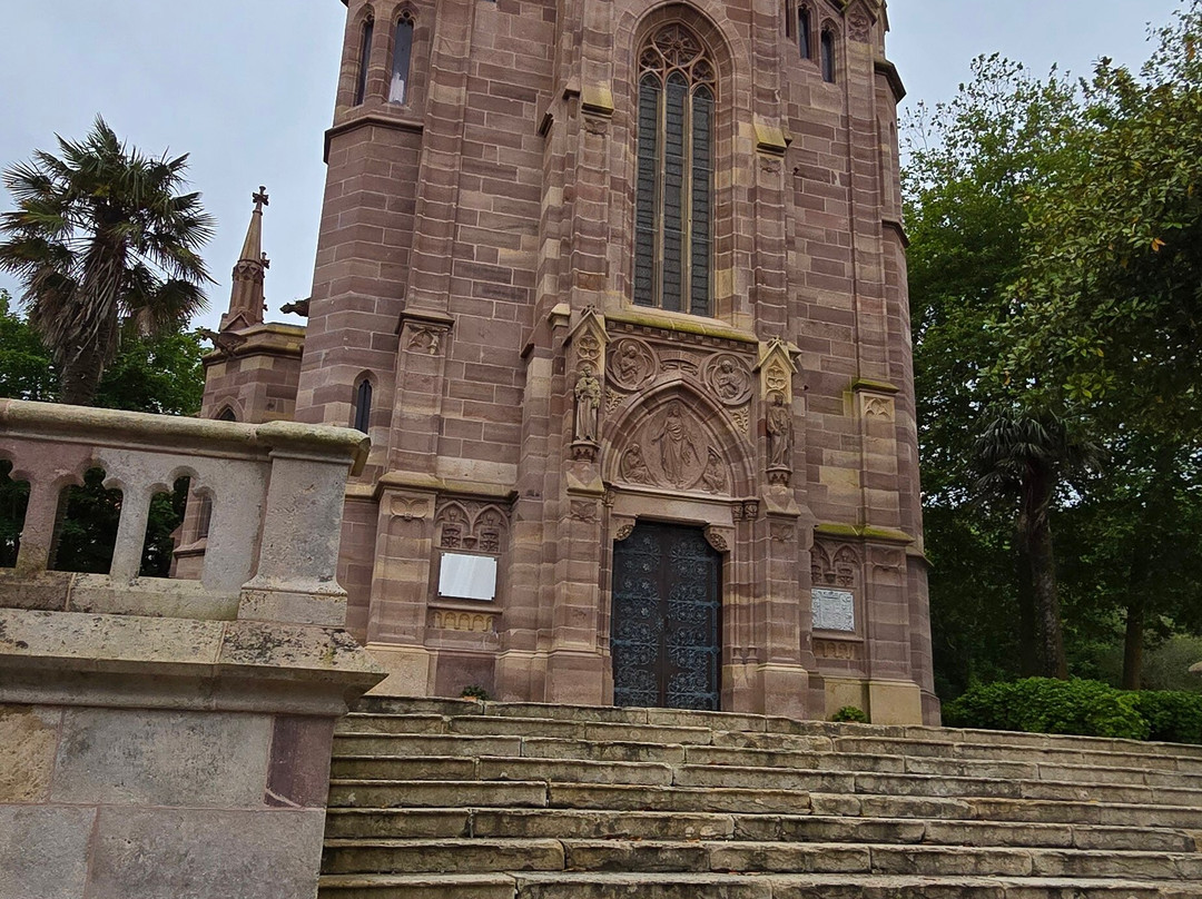Capilla-Panteon-科米利亚斯必去景点
