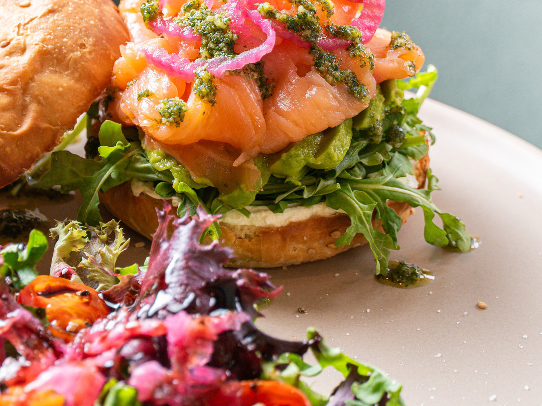 Noshi Vila - Coffee & Healthy Food