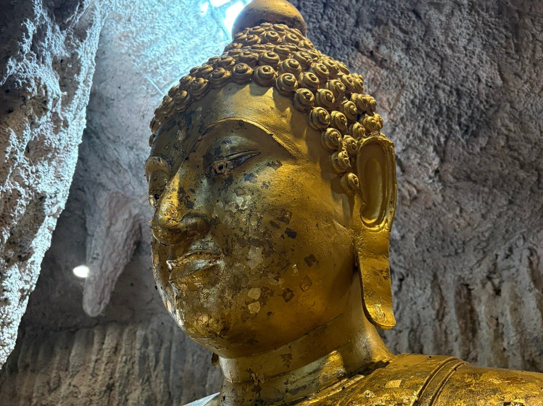 Wat Klai Kangwon-限卡必去景点