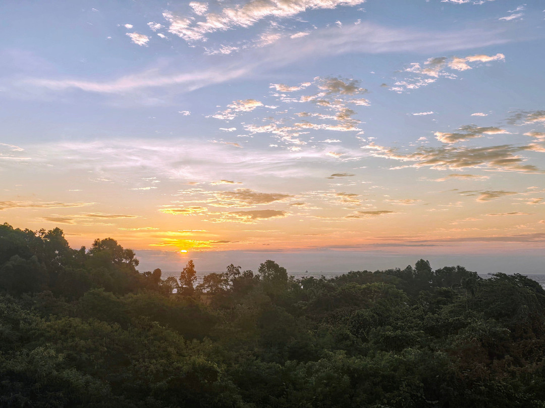 Goldenbay Hotel主图